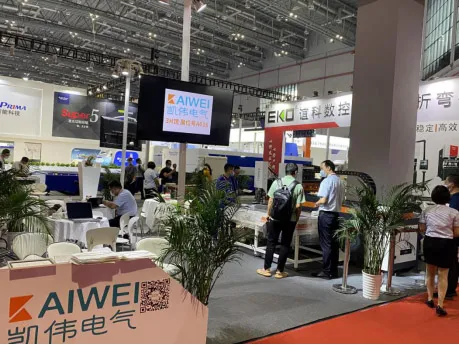 凯伟电气工博会期间，展会现场签单不断，人气火爆
